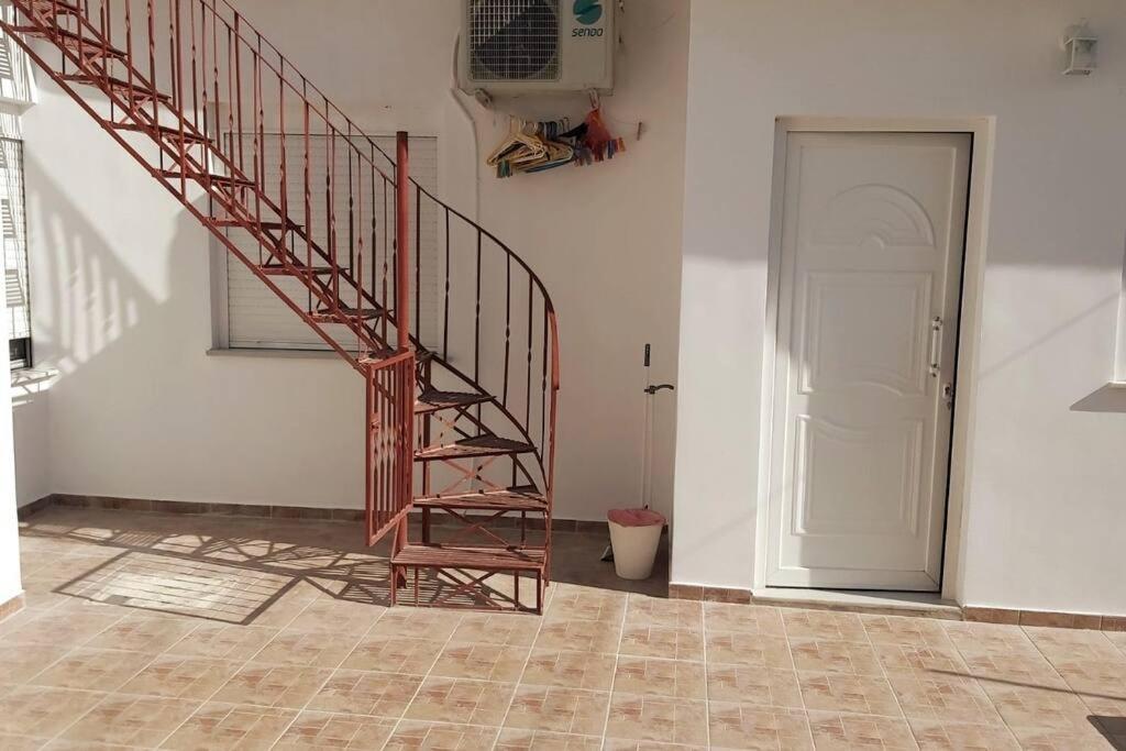 Quiet Studio With Athens View Atenas Exterior foto